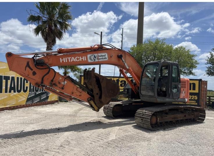 TAKESI② Hitachi ZX225USLC3 Excavators transport quote to Winnie, TX
